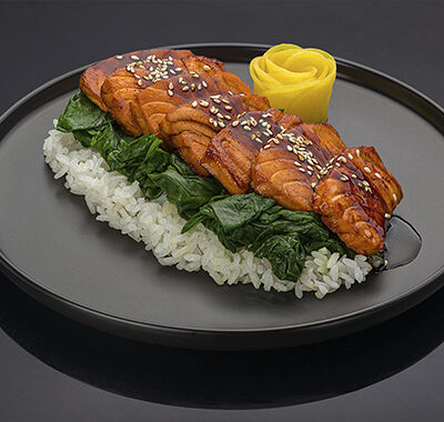 Лосось терияки со шпинатом и рисом в Bluefin по цене 2890 ₽