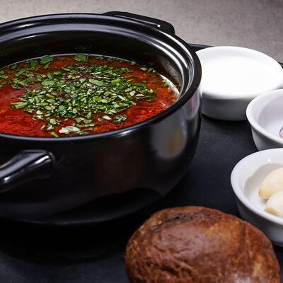 Борщ в Mono по цене 660 ₽