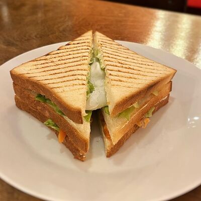 Сандвич с форелью в Суп с котом по цене 650 ₽