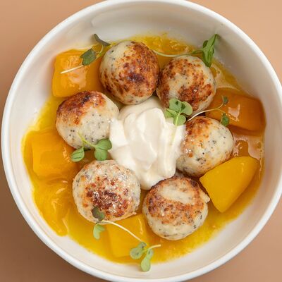 Мини-сырники с манго в CRAFT COFFEE по цене 560 ₽