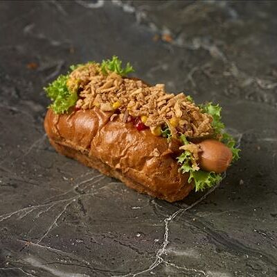 Хот дог в Семейная пекарня Кривоноговых по цене 300 ₽