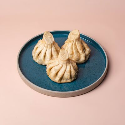 Обжаренные хинкали со шпинатом и сыром в Tbls по цене 110 ₽