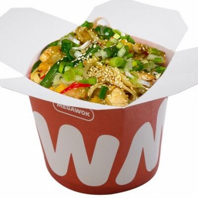 Пшеничная лапша с курицей, цветной капустой и соусом сладкий чили в Мега 45 по цене 430 ₽