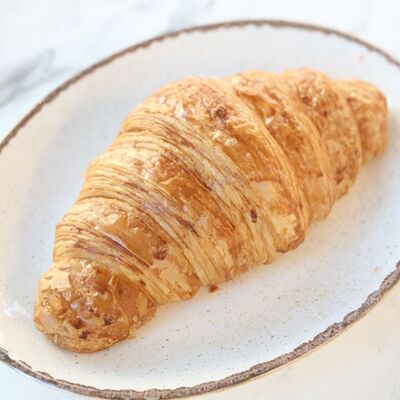 Круассан классический в ILZI по цене 190 ₽