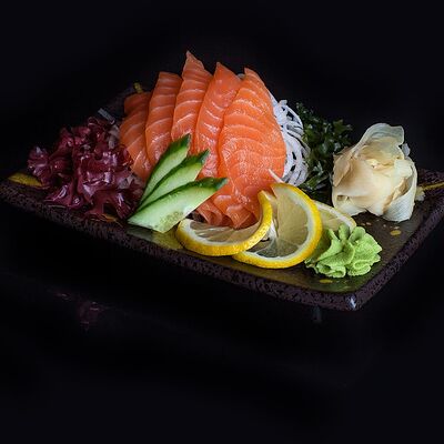 Сашими Лосось в Nishiki по цене 600 ₽