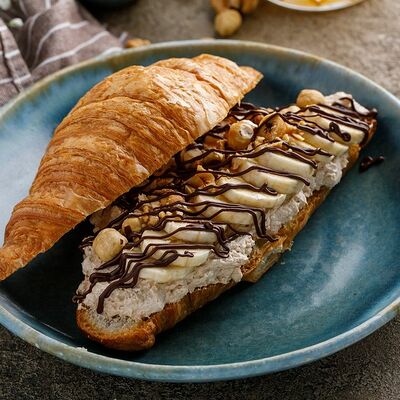 Круассан с фундучным кремом в Маймун по цене 350