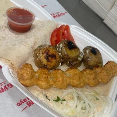 Люля-кебаб из курицы и картошечка в Бурум Хаус по цене 490 ₽