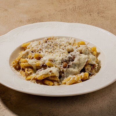 Казаречче с томленым ягненком и кремом из козьего сыра в Cafe Sisi по цене 980 ₽