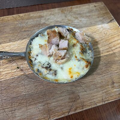 Жюльен с курицейв Хинкальная у лелы по цене 250 ₽