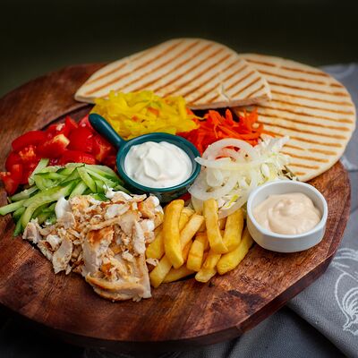 Шаверма тейстина тарелке в #Шаверма_хауз по цене 550 ₽