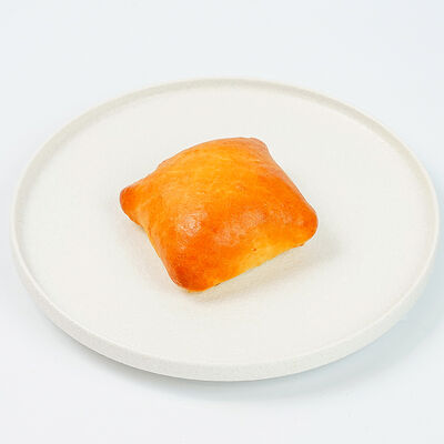 Пирожок с курицей и сыром в Магбургер & Братья Караваевы по цене 70