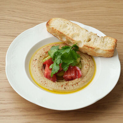 Израильский хумус, фоккача, оливковое масло в Salt по цене 390 ₽