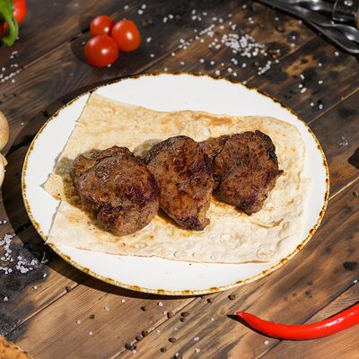 Шашлык из говяжьей мякоти 150г в Ресторан Мангал по цене 1100 ₽