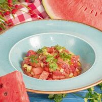 Тартар из тунца с арбузом в Луиджи & Тосё