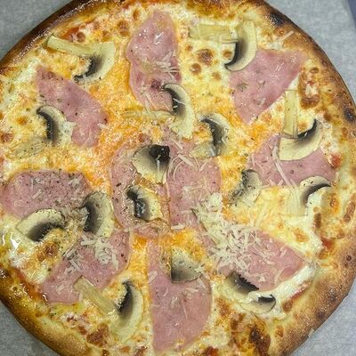 Пицца Ветчина-грибы в Лось Лосось по цене 1710 ₽