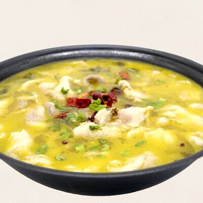 Тушеный карп в бульоне с овощами и квашеной пекинской капустой в Золотая панда по цене 2379 ₽