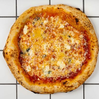 Сырная 22 см в Padre pizzeria bar по цене 560 ₽