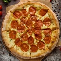 Пицца Пепперони бьянкав Rozanna