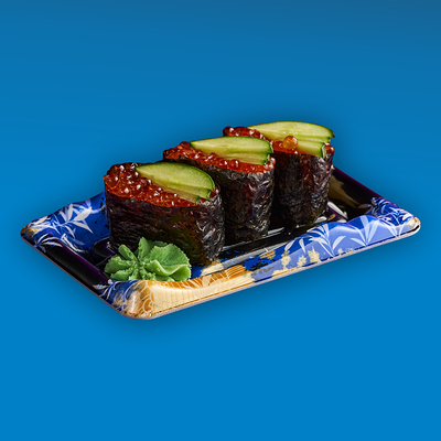 Икура гункан (Гунканы с красной икрой и огурцом) в Yume sushi по цене 790 ₽