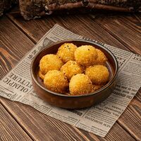 Сырные шарики с соусом ким-чи в Паб 357