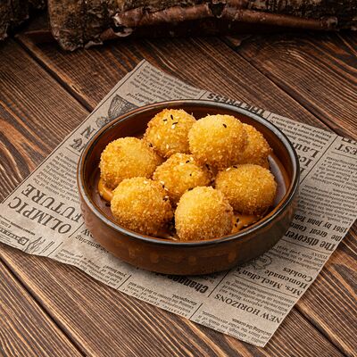 Сырные шарики с соусом ким-чи в Паб 357 по цене 455 ₽