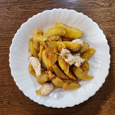 Картофель с курицей в Марио по цене 315 ₽