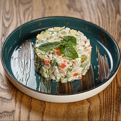 Оливье с курицей в Зоя в планке по цене 480 ₽