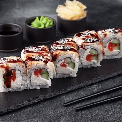 Ролл Канадав Мёд по цене 569 ₽