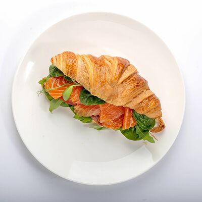 Круассан с лососем в Marketplace по цене 249 ₽