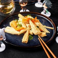 Салат из соевой спаржи с зеленью в Малатан