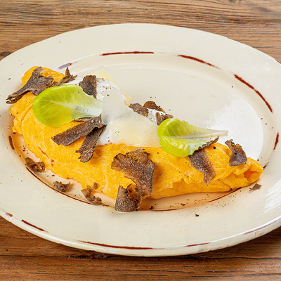 Омлет, черный трюфель и домашняя рикотта в Pinch по цене 1300 ₽