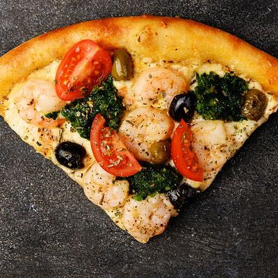 С креветкой и шпинатом в Sushi & More по цене 700 ₽