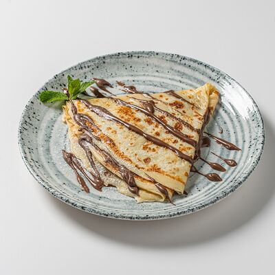 Блин с шоколадной пастой в Миндаль по цене 420 ₽