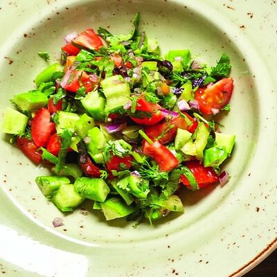 Салат Чобан в Плов & Мангал по цене 450 ₽