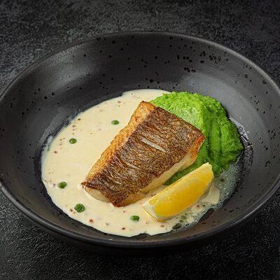 Филе палтуса с пюре из зеленого горошка в Fish Point по цене 2190 ₽