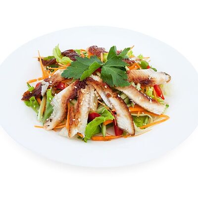 Салат с угрем в Винъярд по цене 650 ₽