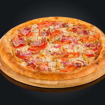 Пицца с курицей и беконом в Фудзи Суши по цене 630 ₽