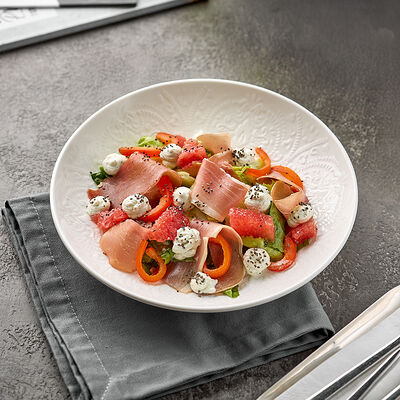 Салат с пармой ируколойв Lava по цене 780 ₽