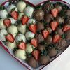  Клубника в шоколаде Сердце li в Allowberry по цене 8100