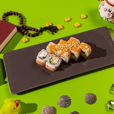 Ролл с тигровой креветкой и сыром Филадельфия в Сушки на макушке по цене 1120