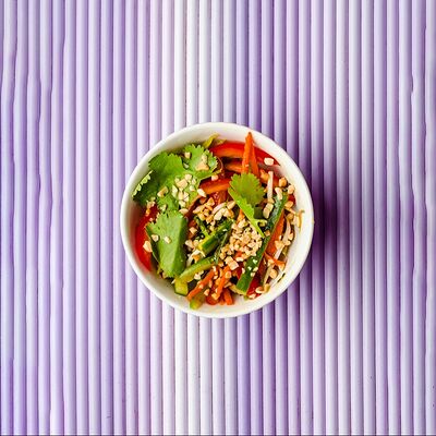 Хрустящий овощной салат в Лапшичка по цене 230 ₽