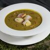 Крем-суп из чечевицы с хрустящим беконом и ароматом черного трюфеля в Scandinavia по цене 594