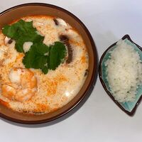 Том ям с креветками в Всем суши