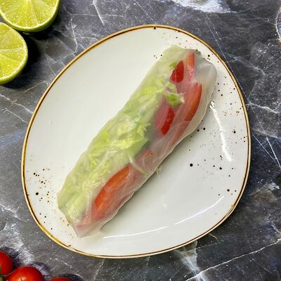Спринг ролл с курицейв Три Шефа по цене 375 ₽
