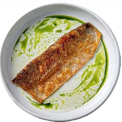 Филе Якутской пеляди с соусом из сметаны и укропомв Раковая на Усачева по цене 1050 ₽