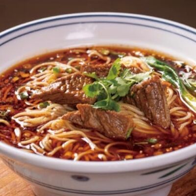 Лапша с говядиной в остром соусе в ГУаНЬ ЯНЬ по цене 790 ₽