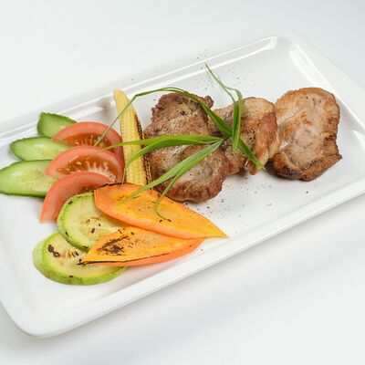 Медальоны из свинины в БамБуши по цене 385