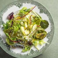 Зелёный салат в Grace Bistro