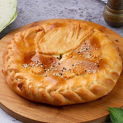 Пирог с капустой и луком в Пекарня Кулинария Пиццерия ОБОЖАЮТВСЕ! по цене 999 ₽