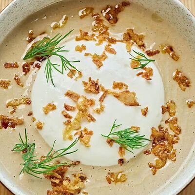 Крем-суп из шампиньоновв Wine Connection по цене 350 ₽